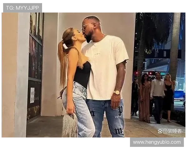 皮尔斯谈夜店与脱衣舞俱乐部:前妻和女友曾一起去过并不代表出轨 皮尔斯谈夜店与脱衣舞俱乐部:前妻和女友曾一起去过并不代表出轨