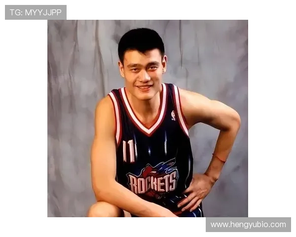 姚明不霸气却依然闪耀篮球舞台展现温和力量与无畏精神